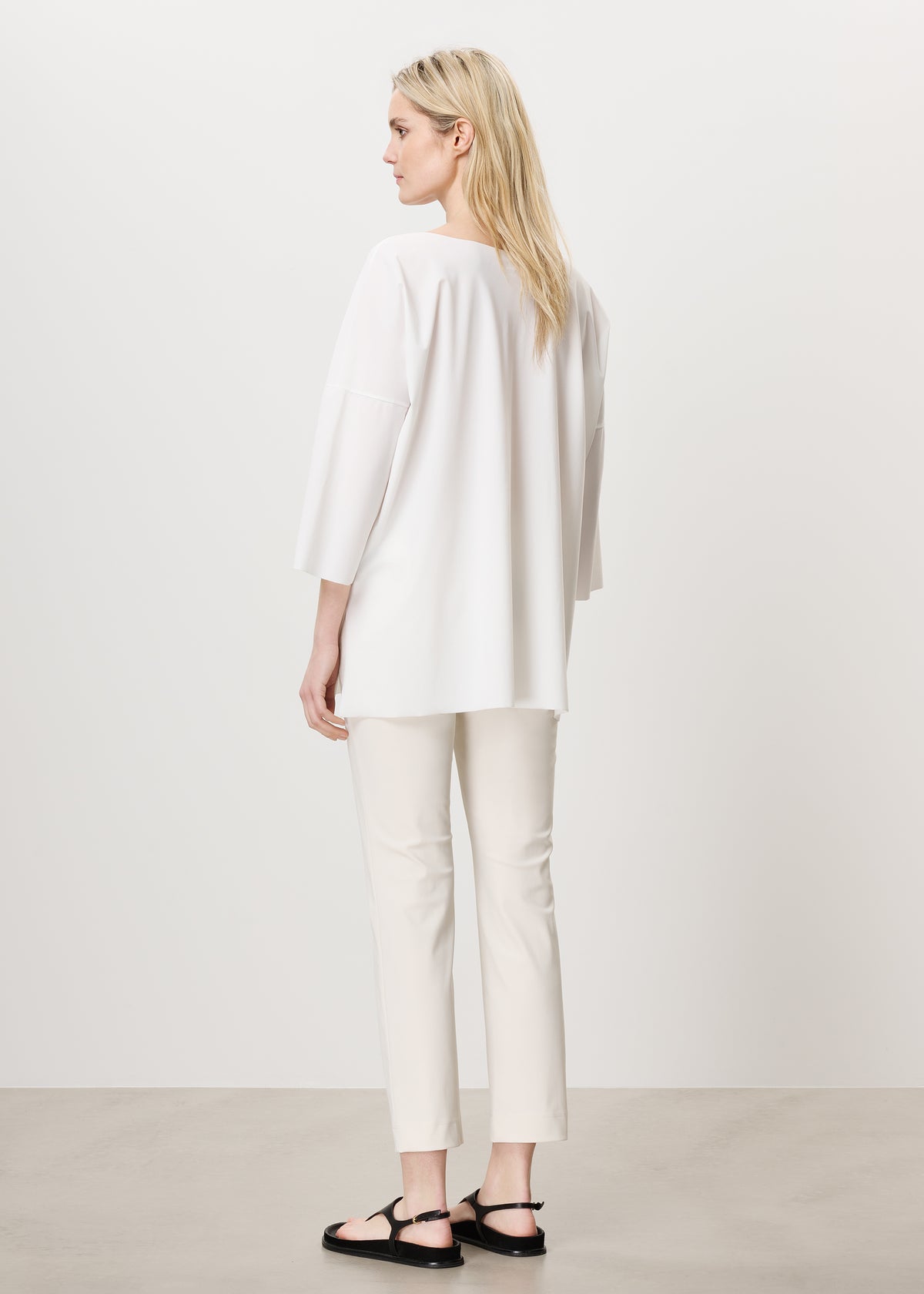 #color_off white