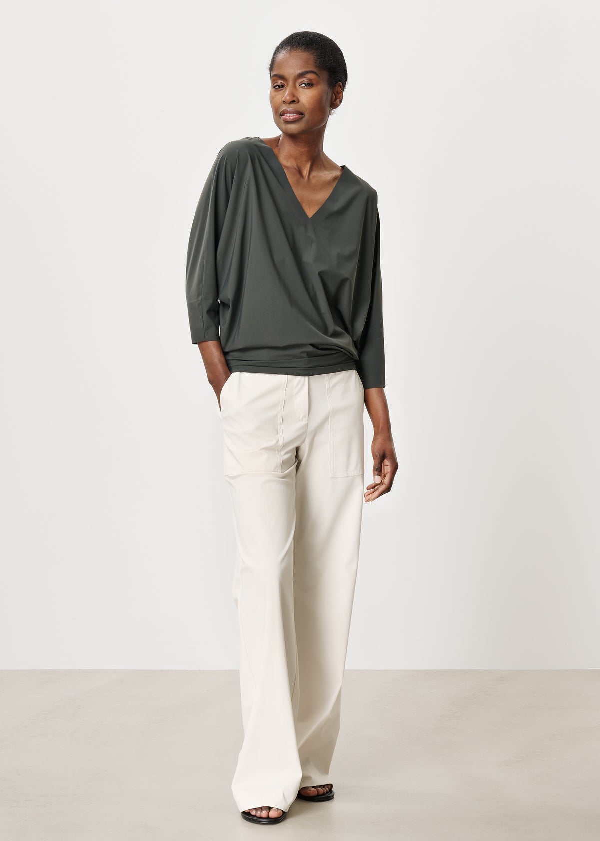 #color_khaki green