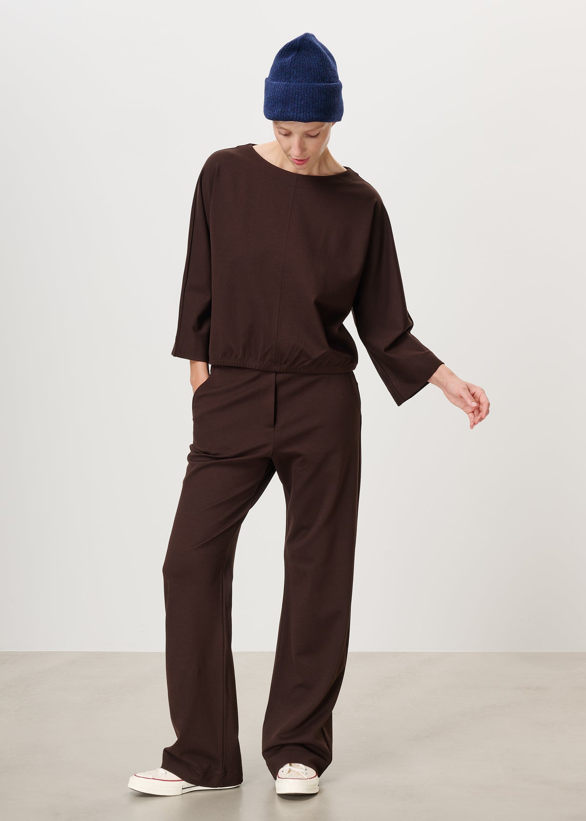 #color_dark brown