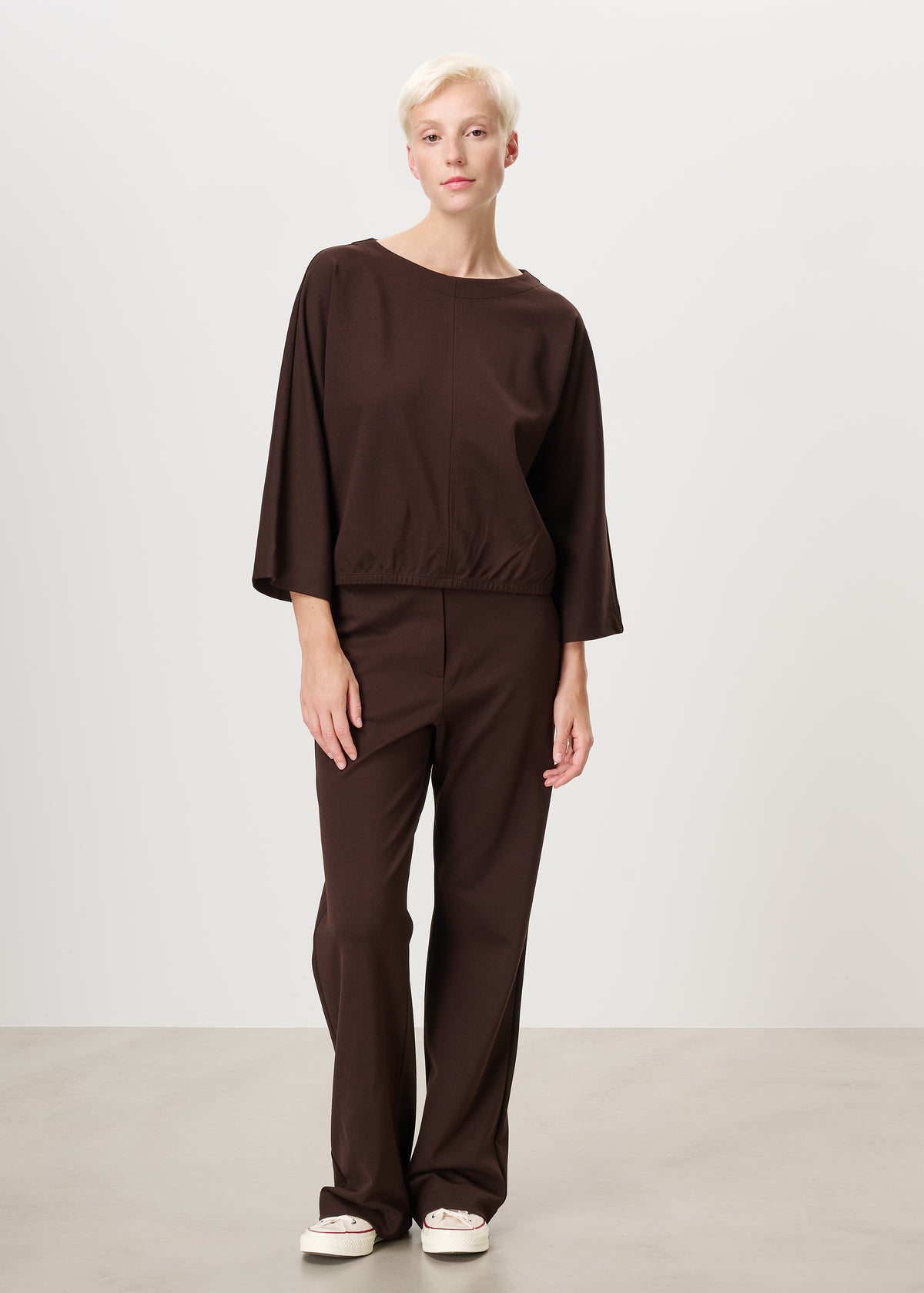#color_dark brown