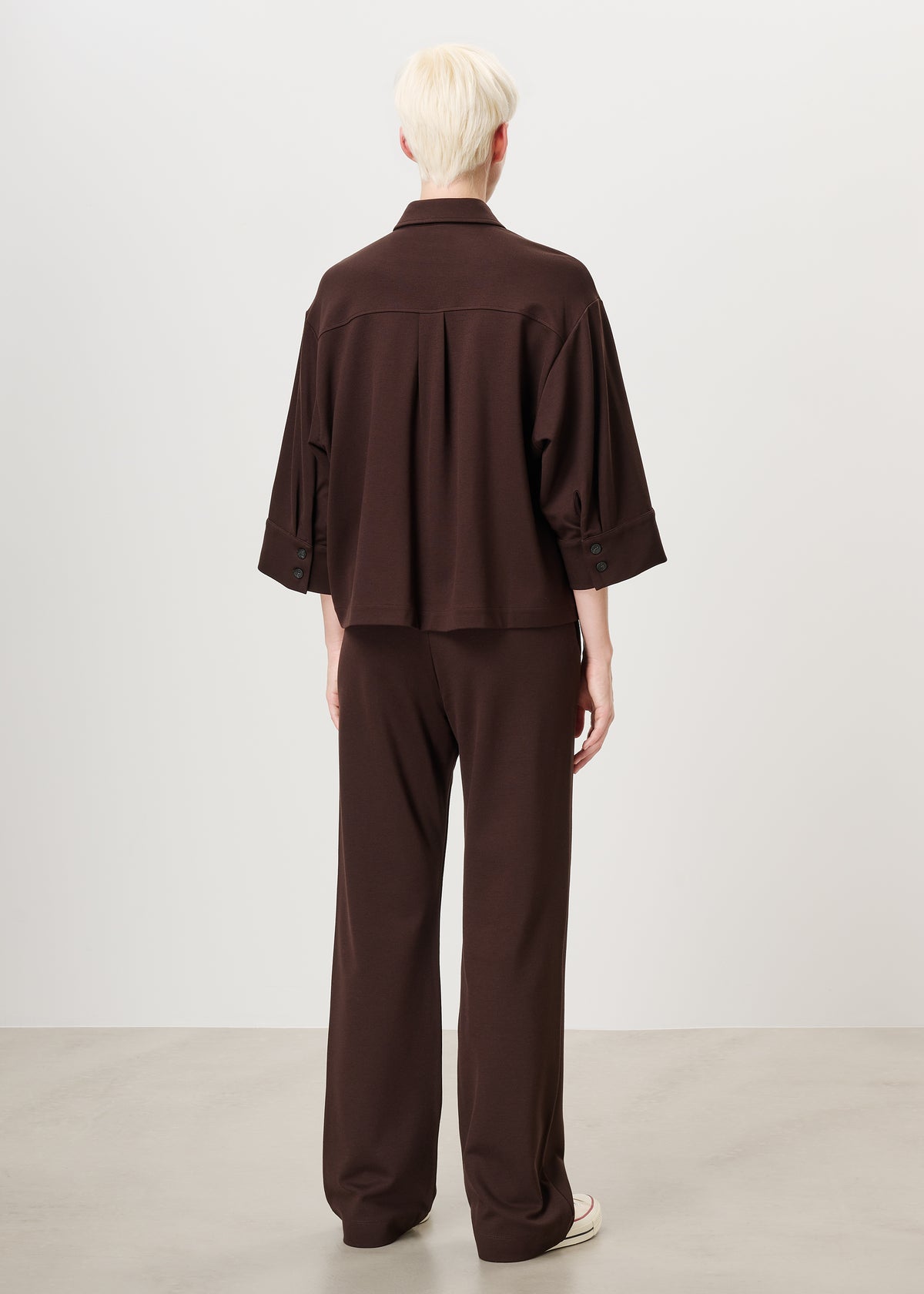 #color_dark brown