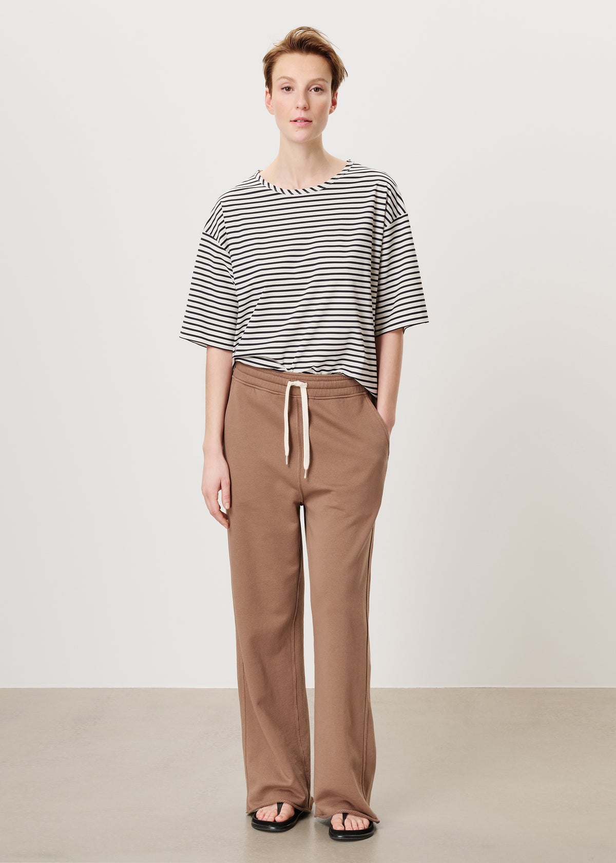 #color_warm taupe