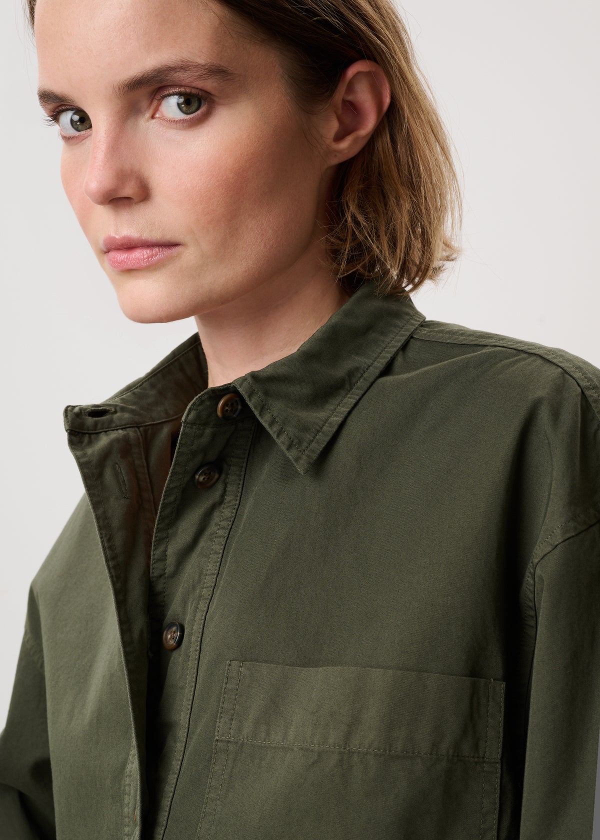 #color_khaki green