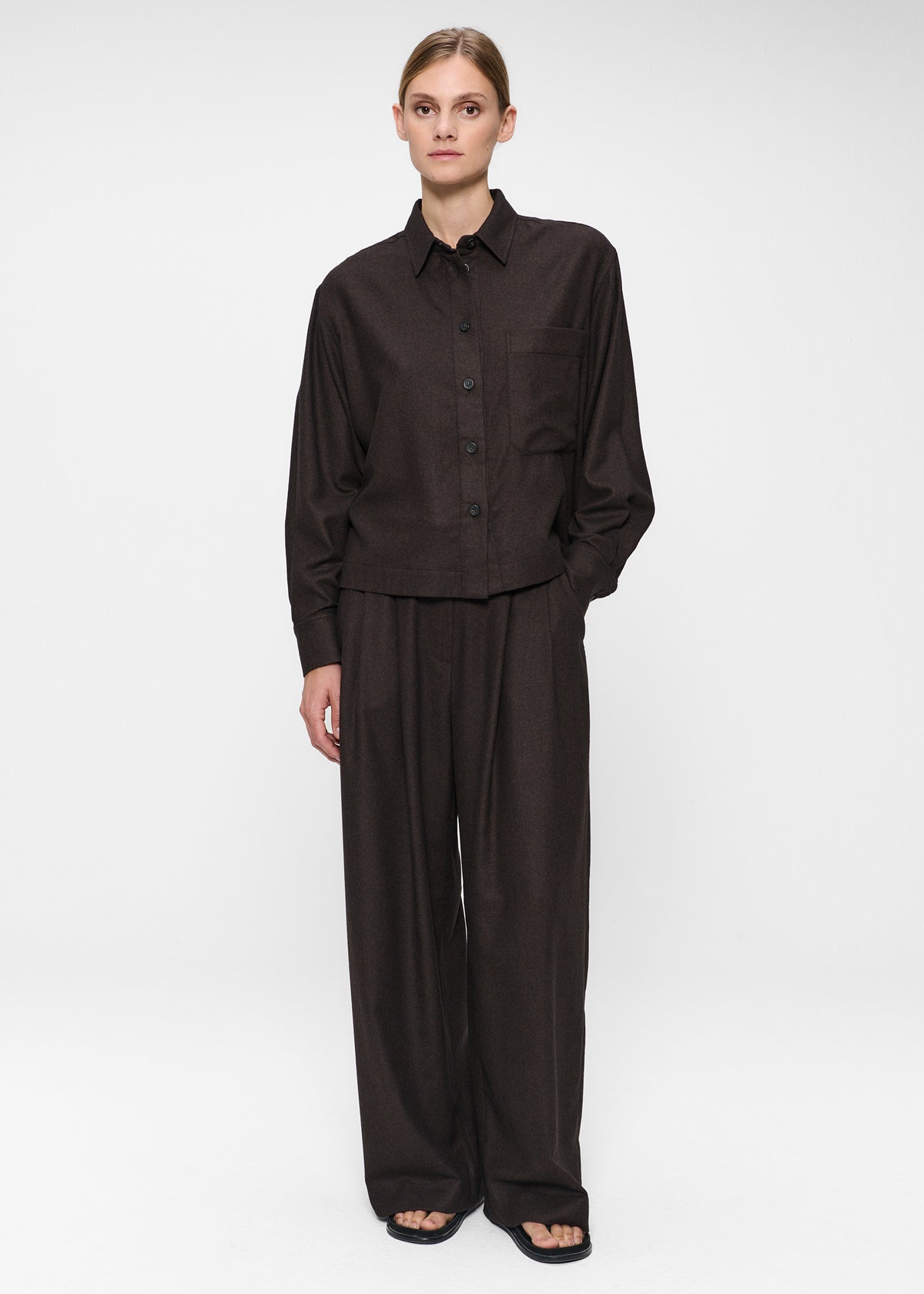 #color_dark brown