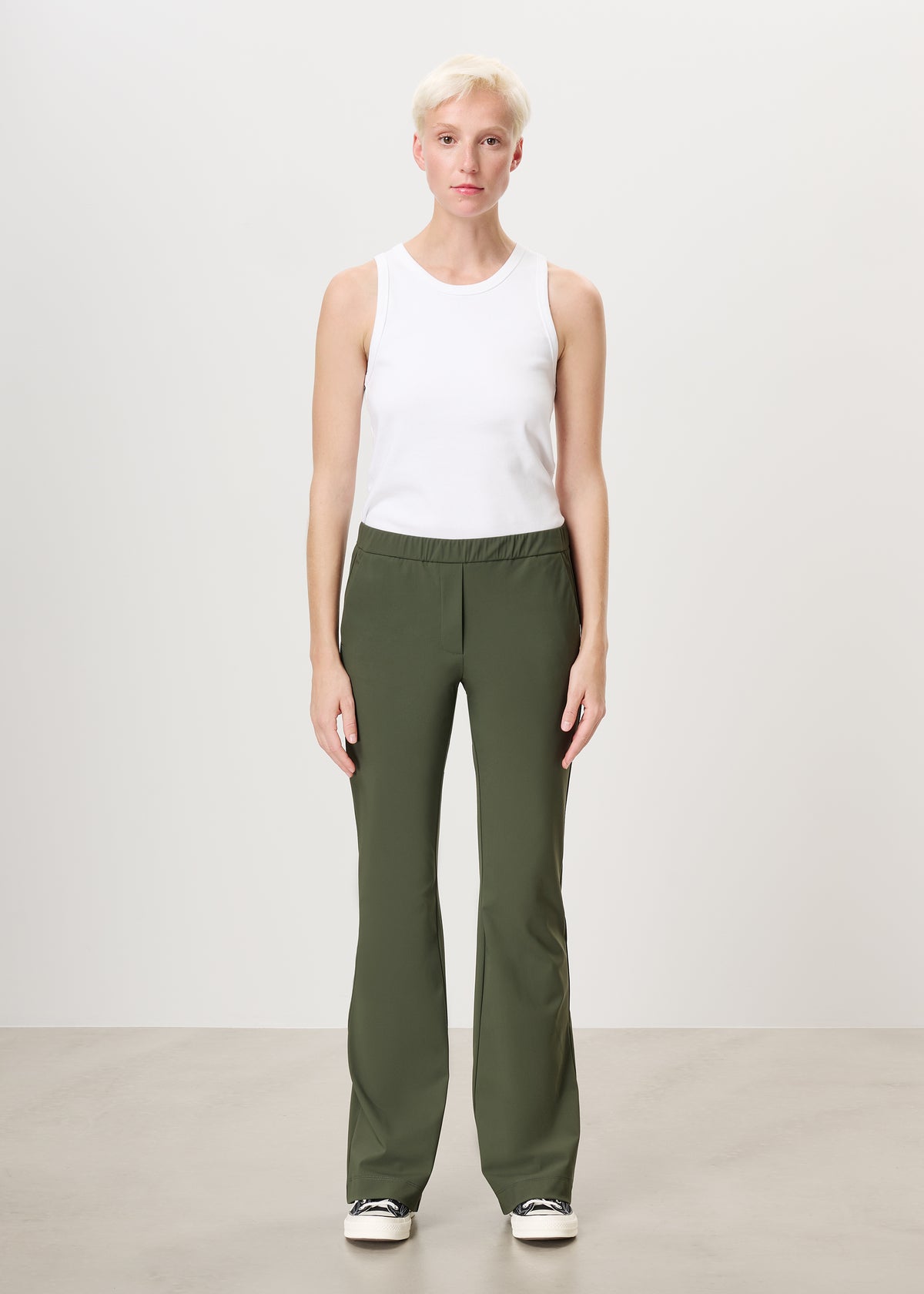 #color_khaki green