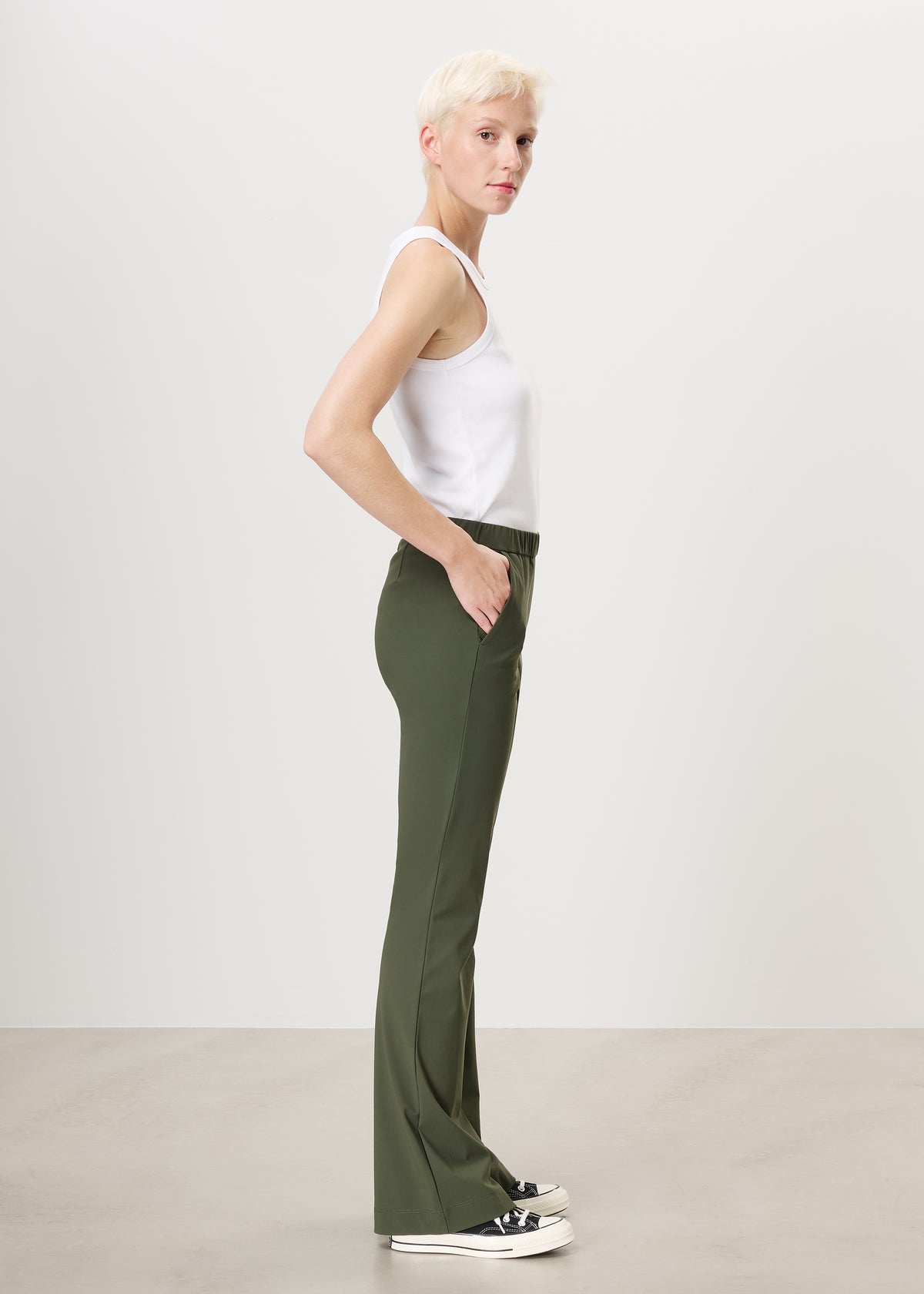 #color_khaki green