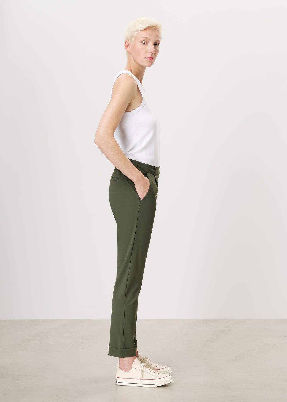 #color_khaki green