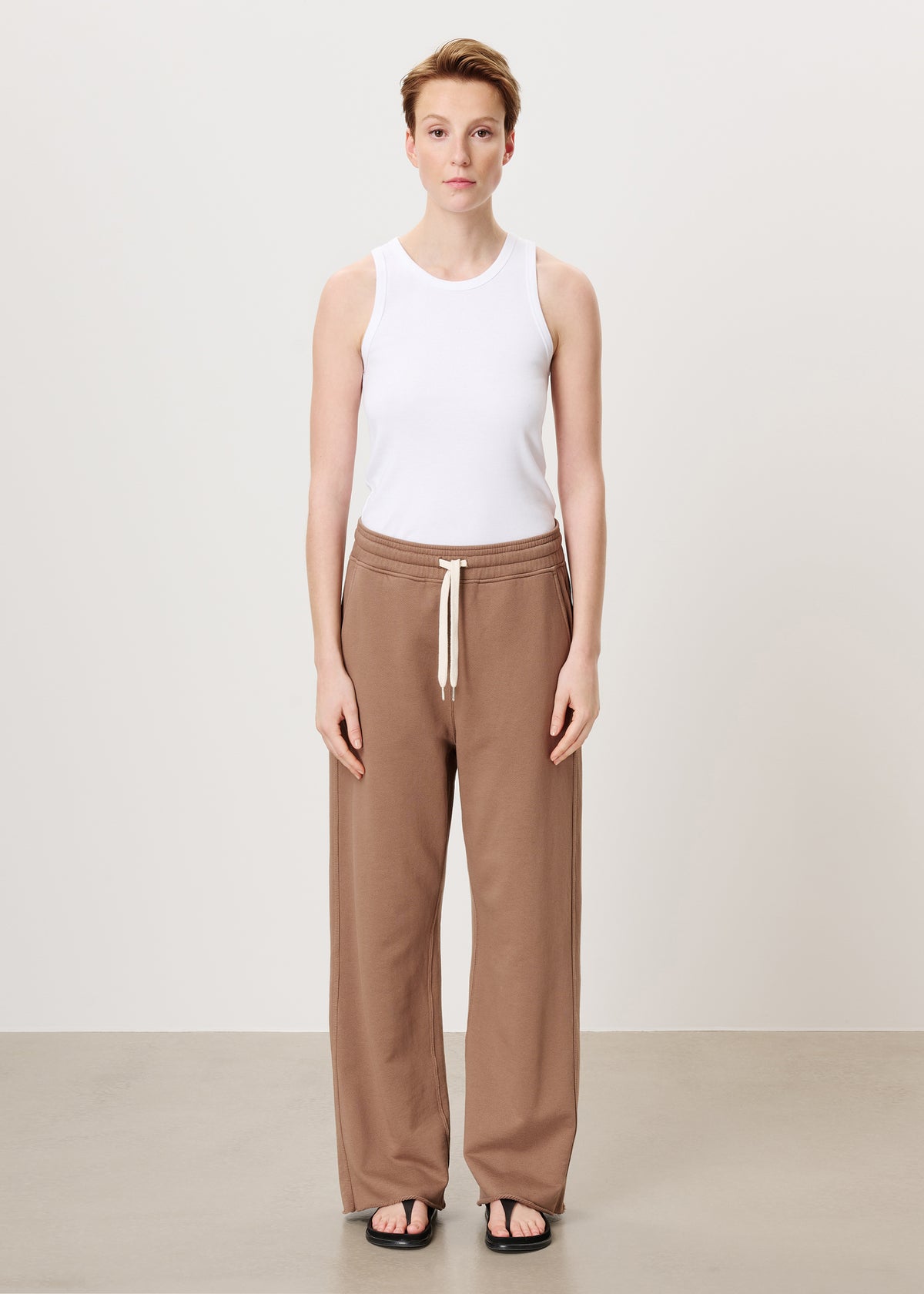 #color_warm taupe