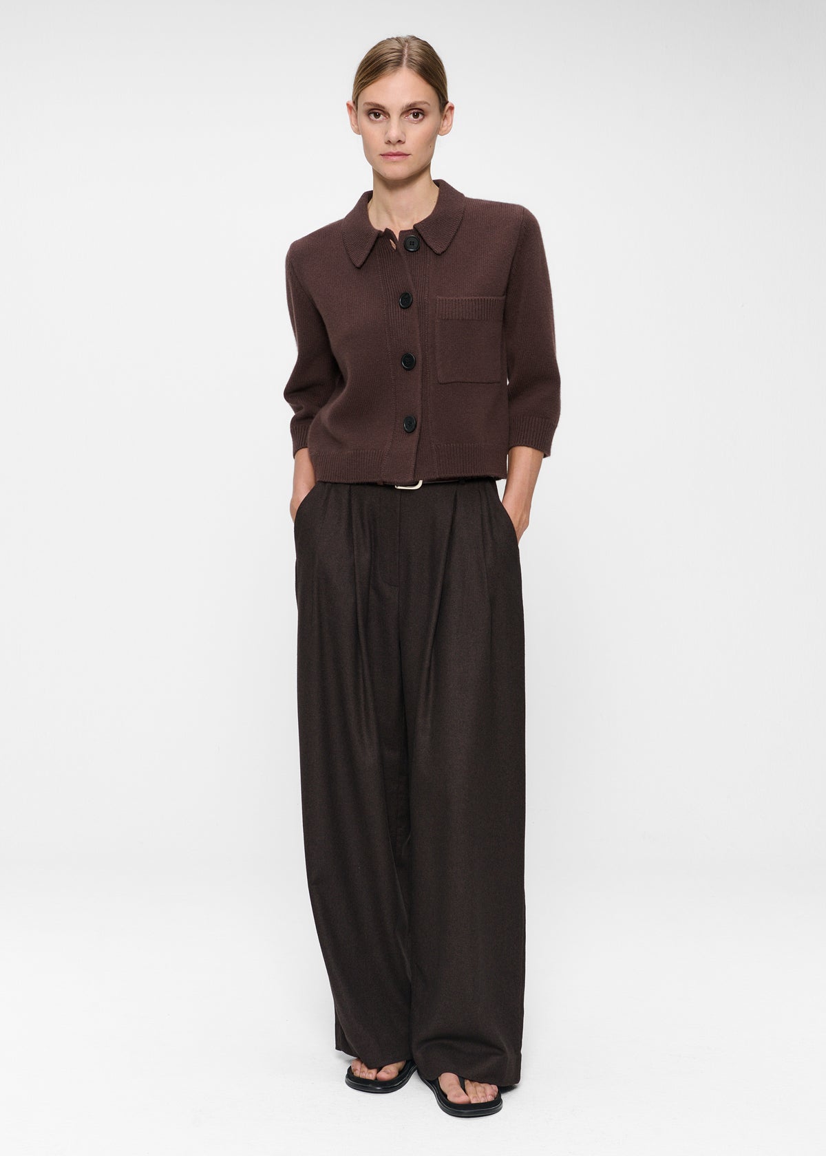 #color_dark brown