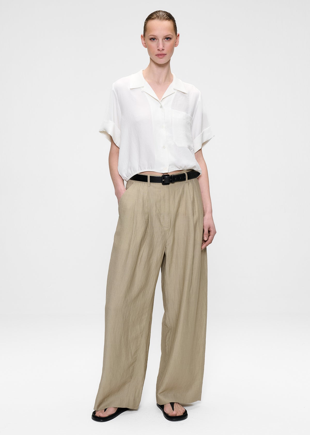 #color_off white