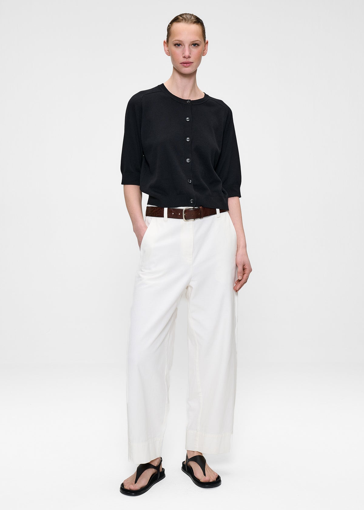 #color_off white