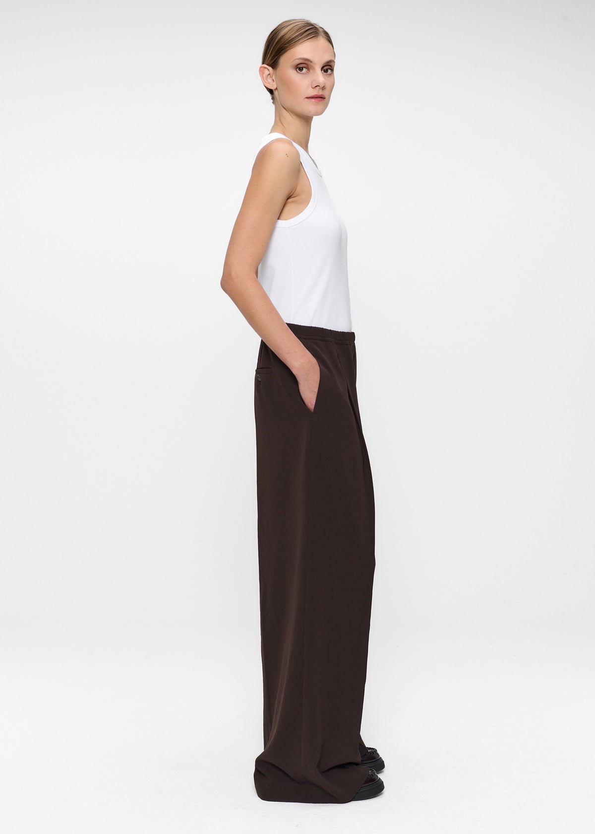 #color_dark brown