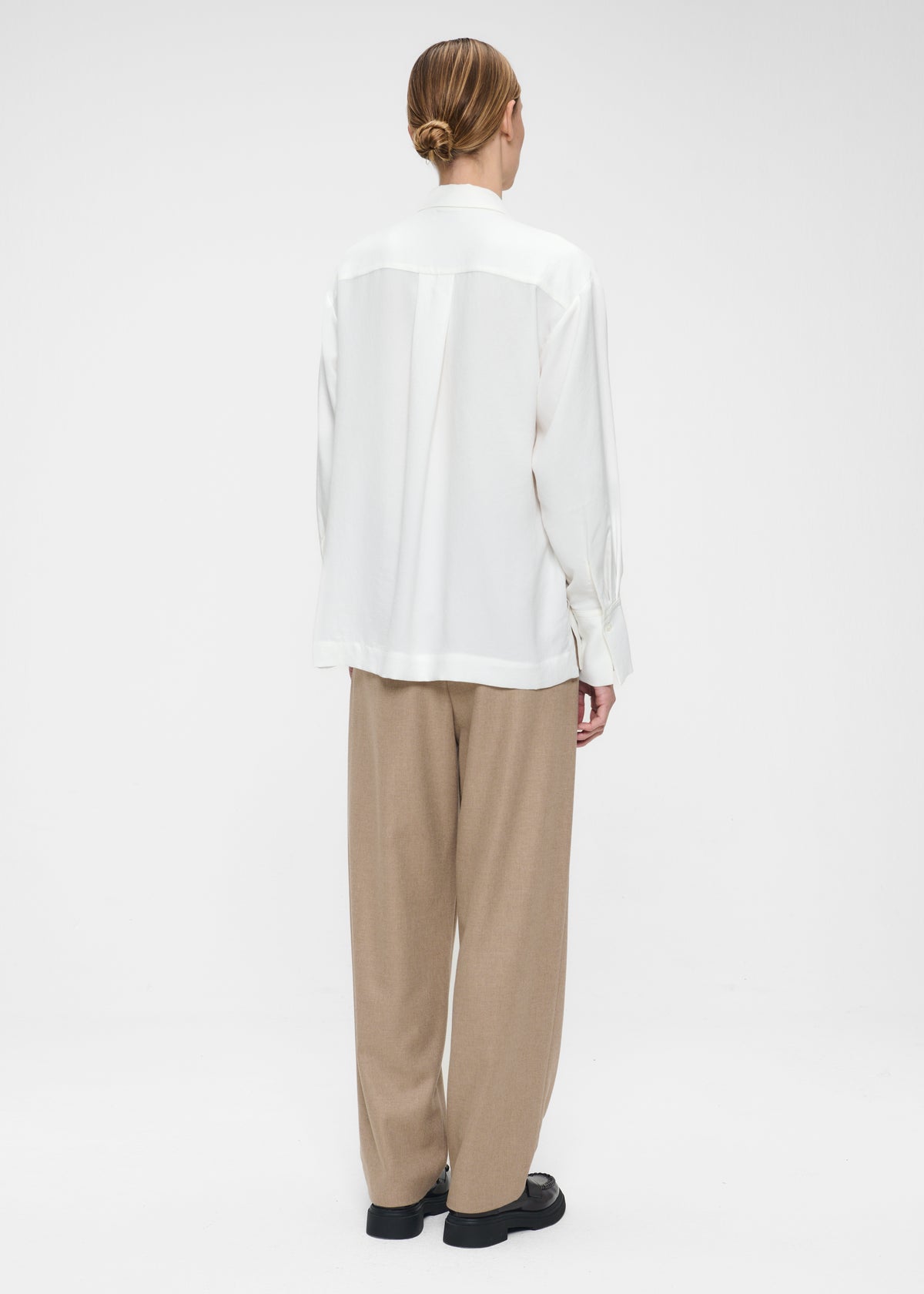 #color_off white
