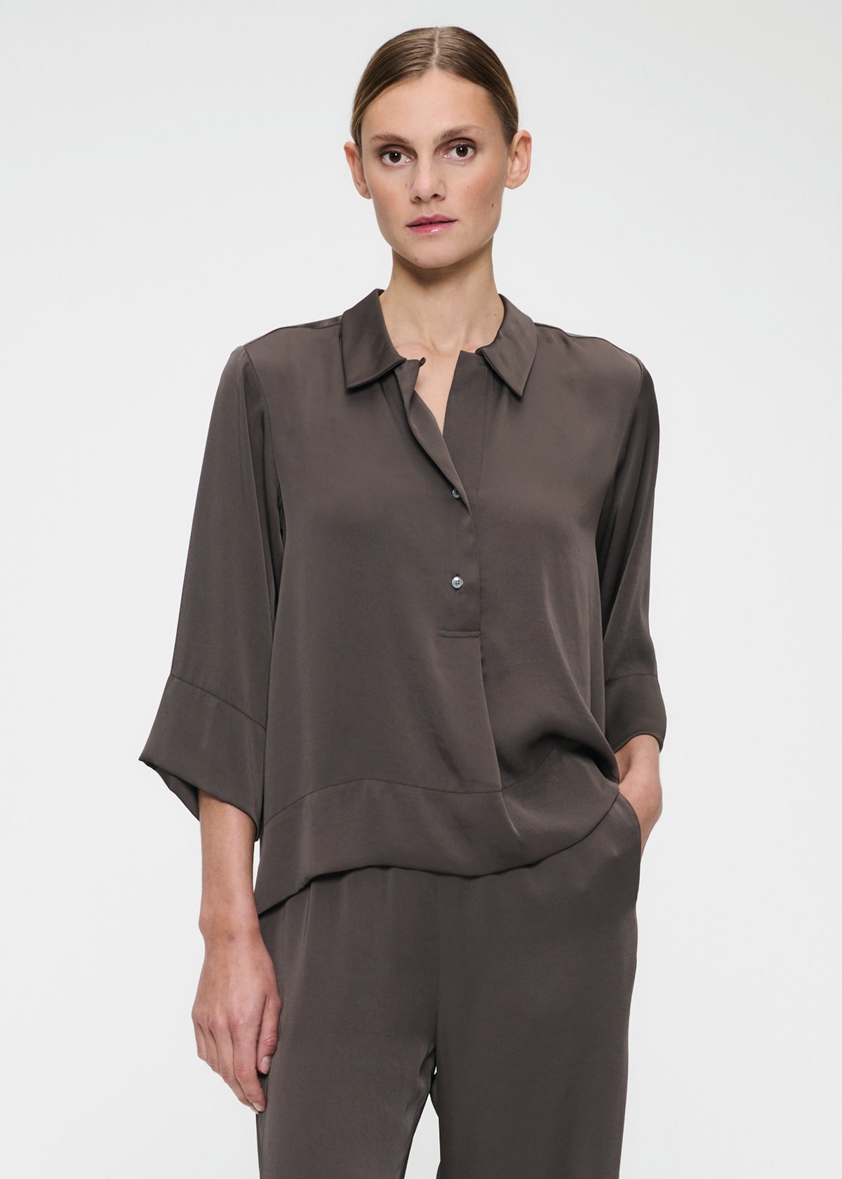 #color_smokey brown