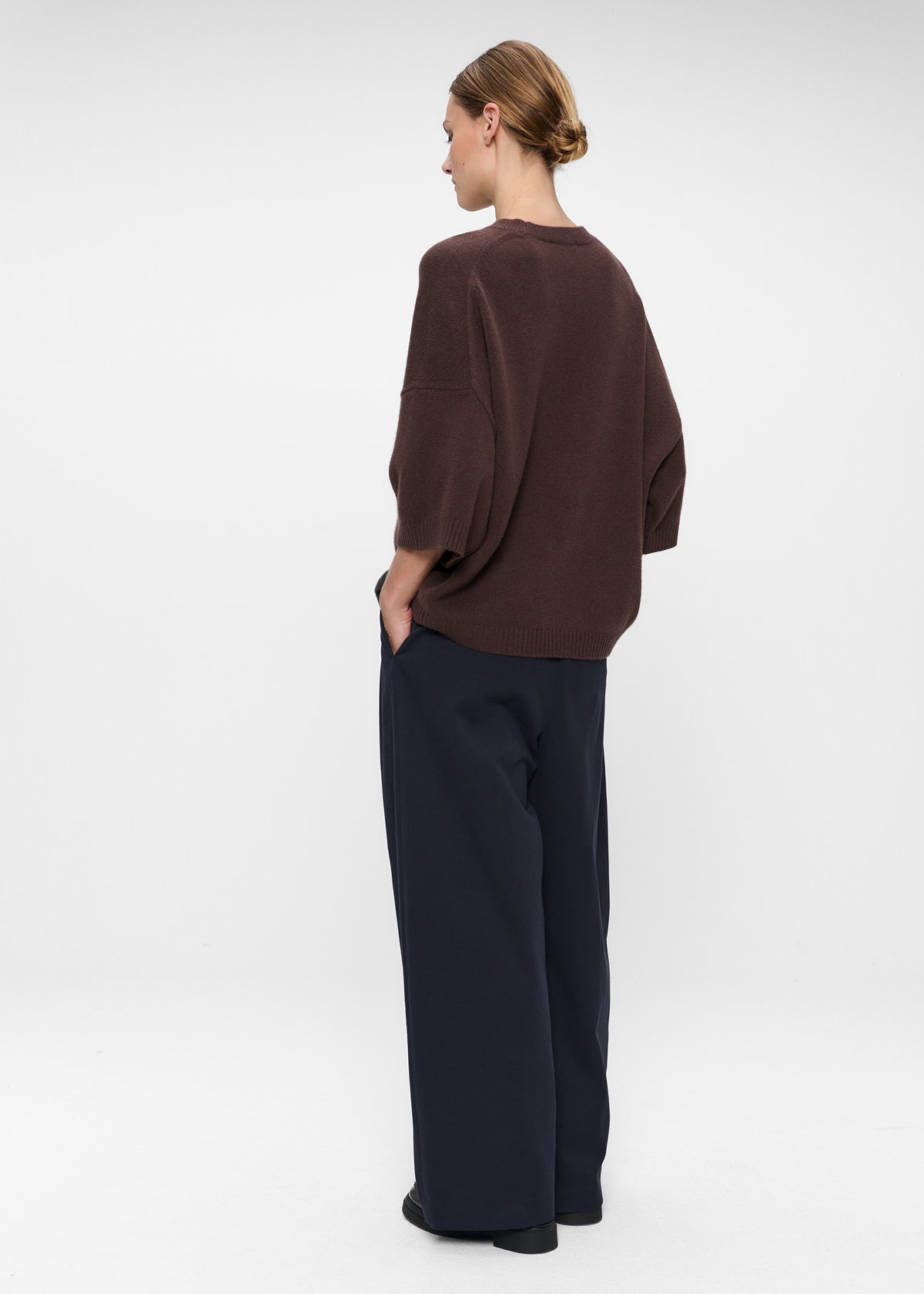 #color_dark brown
