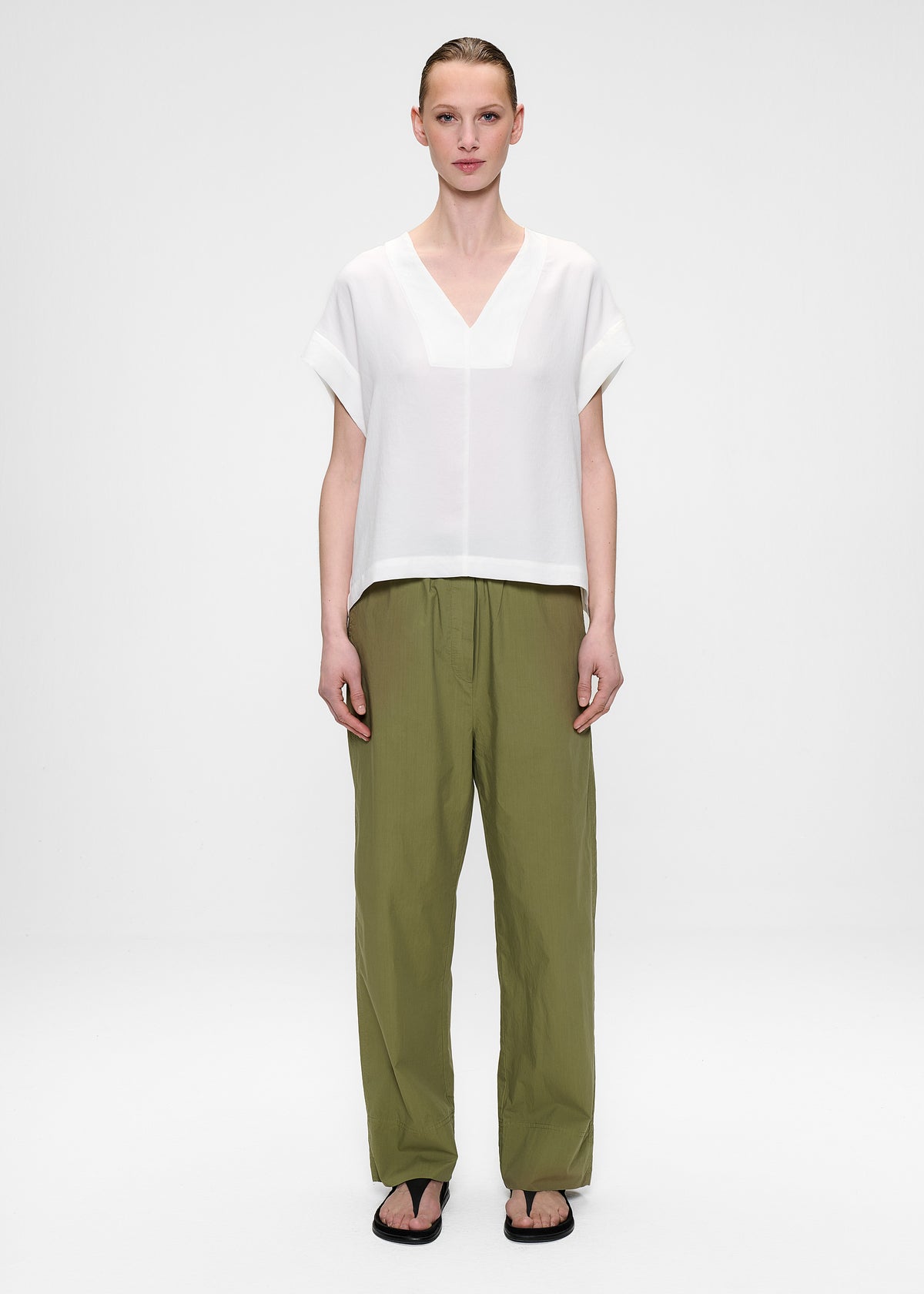 #color_off white