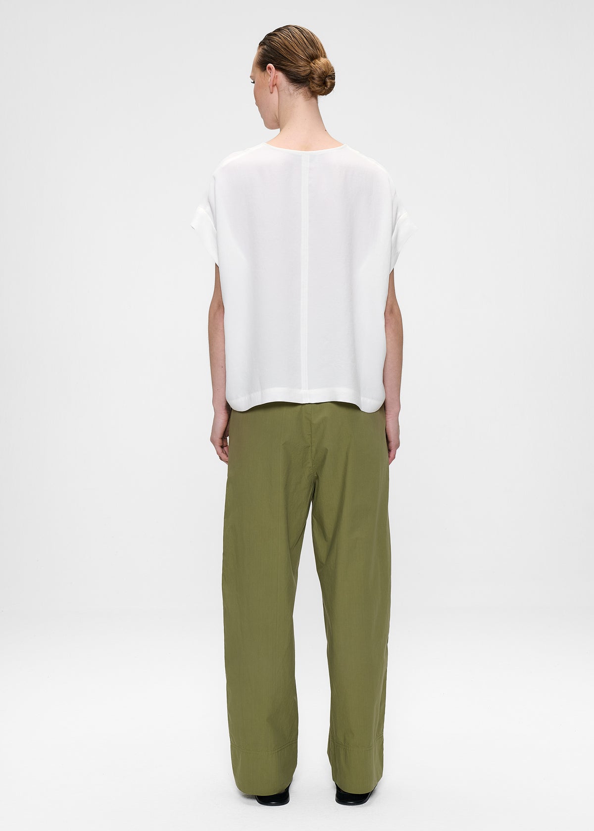 #color_off white