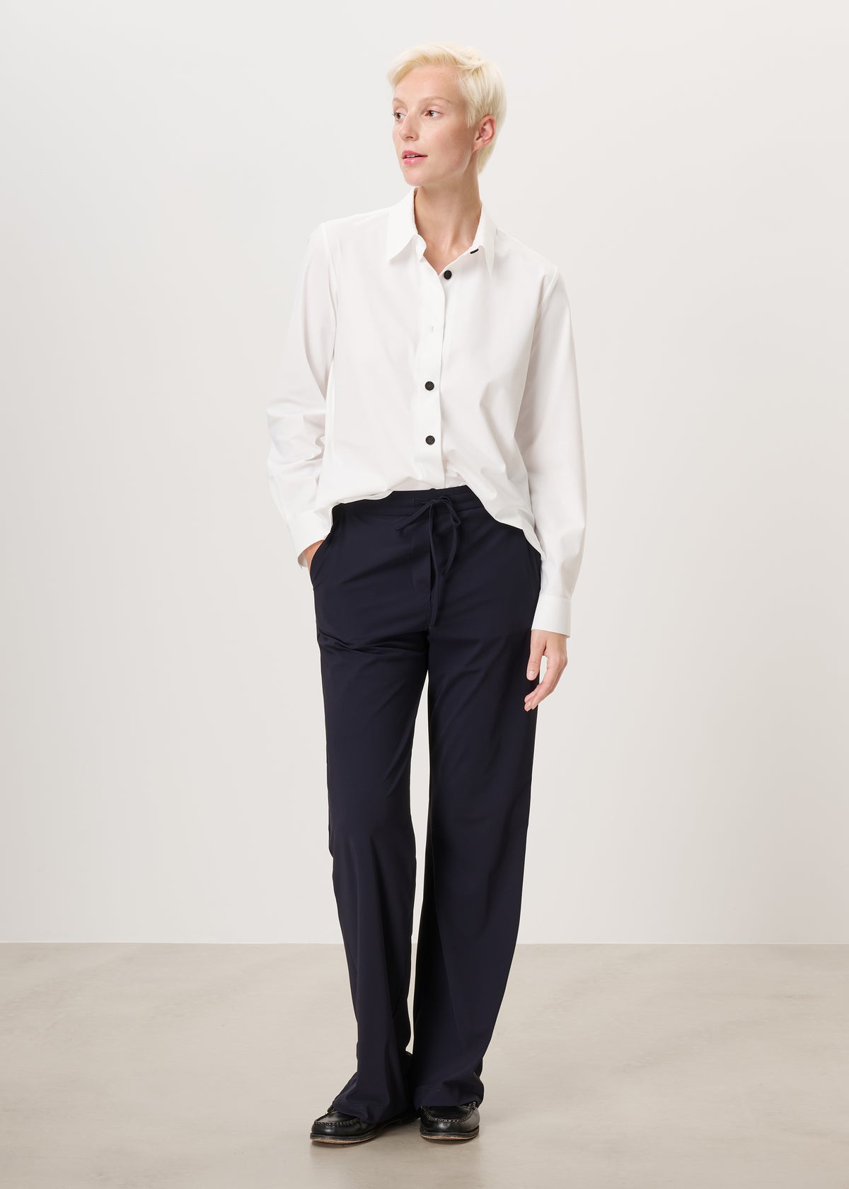#color_off white