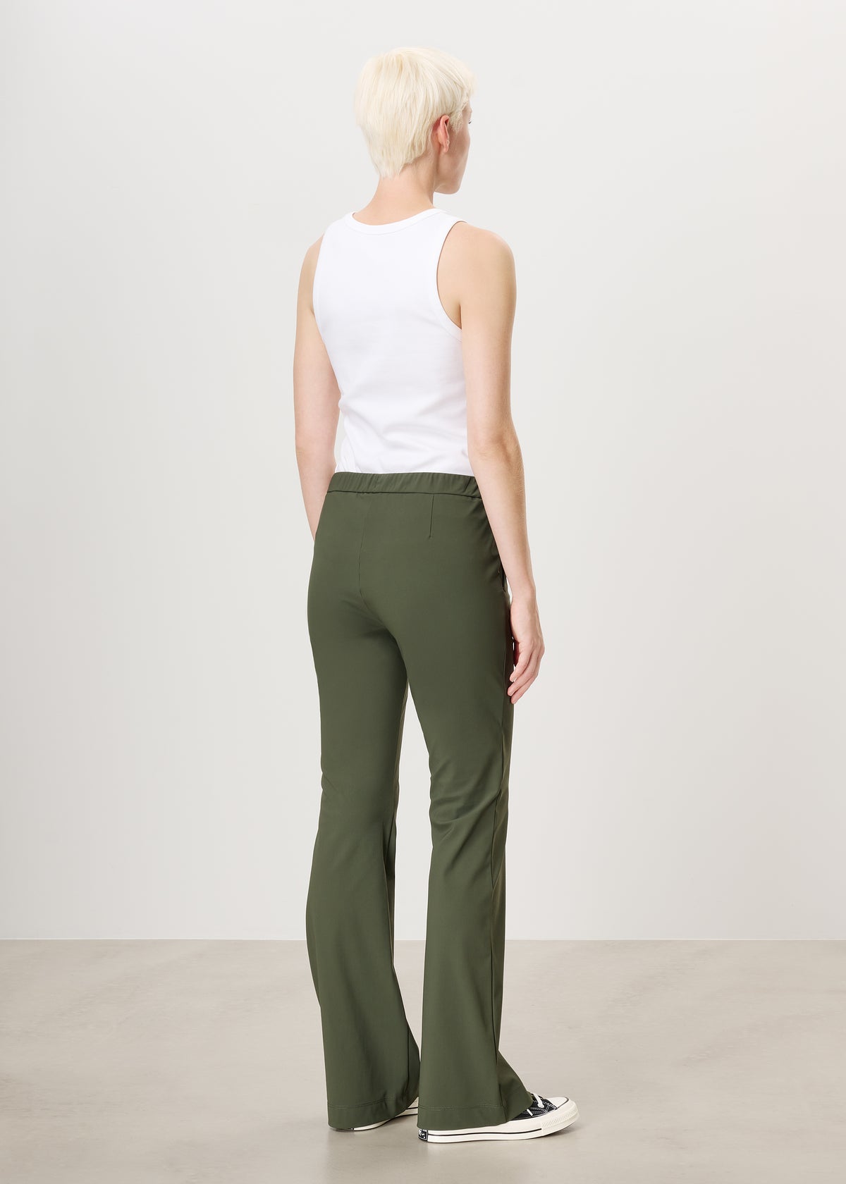 #color_khaki green