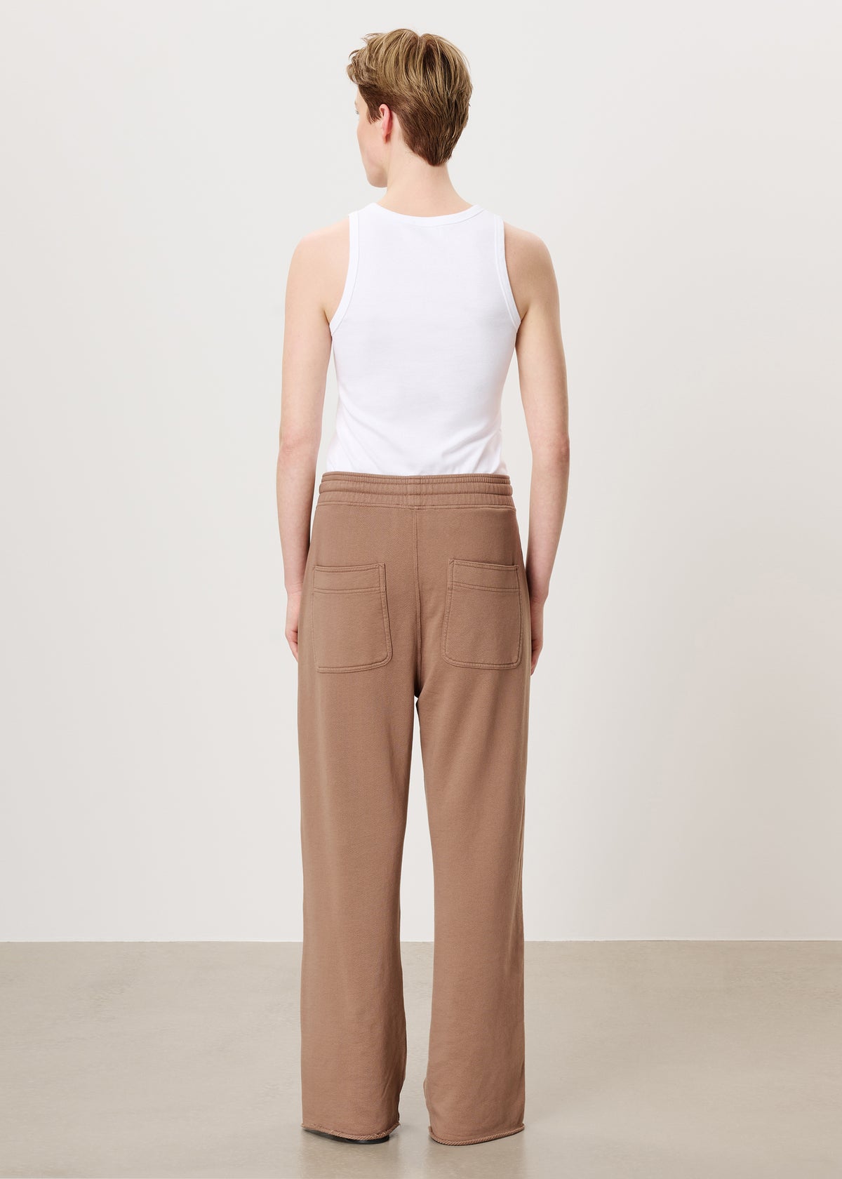 #color_warm taupe