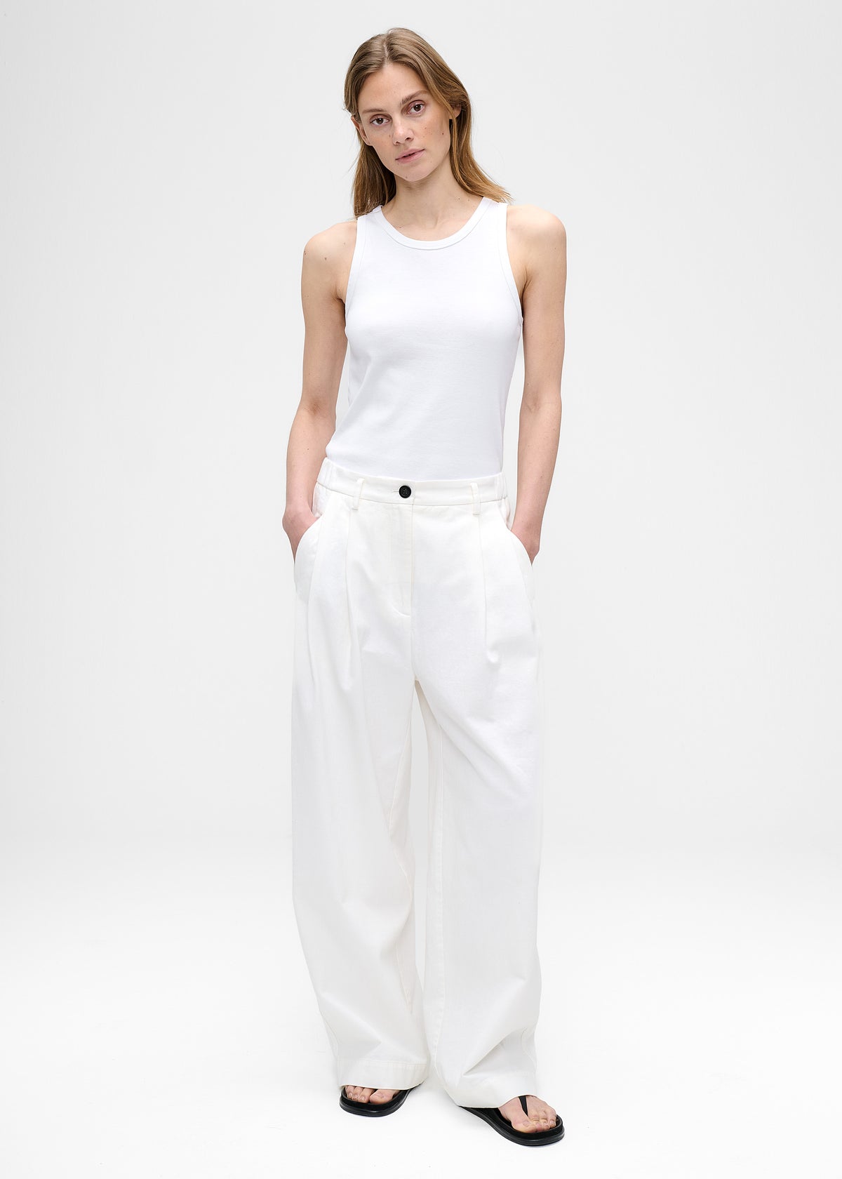 #color_off white