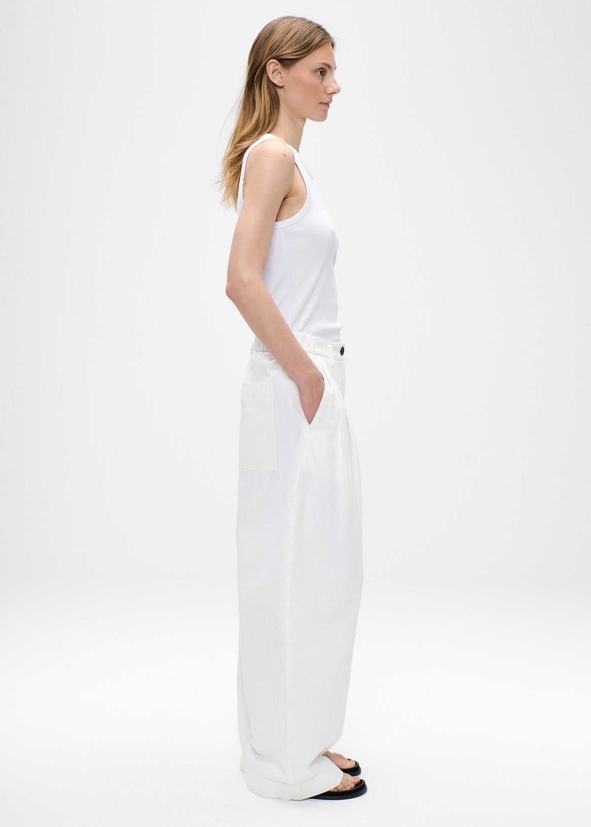#color_off white
