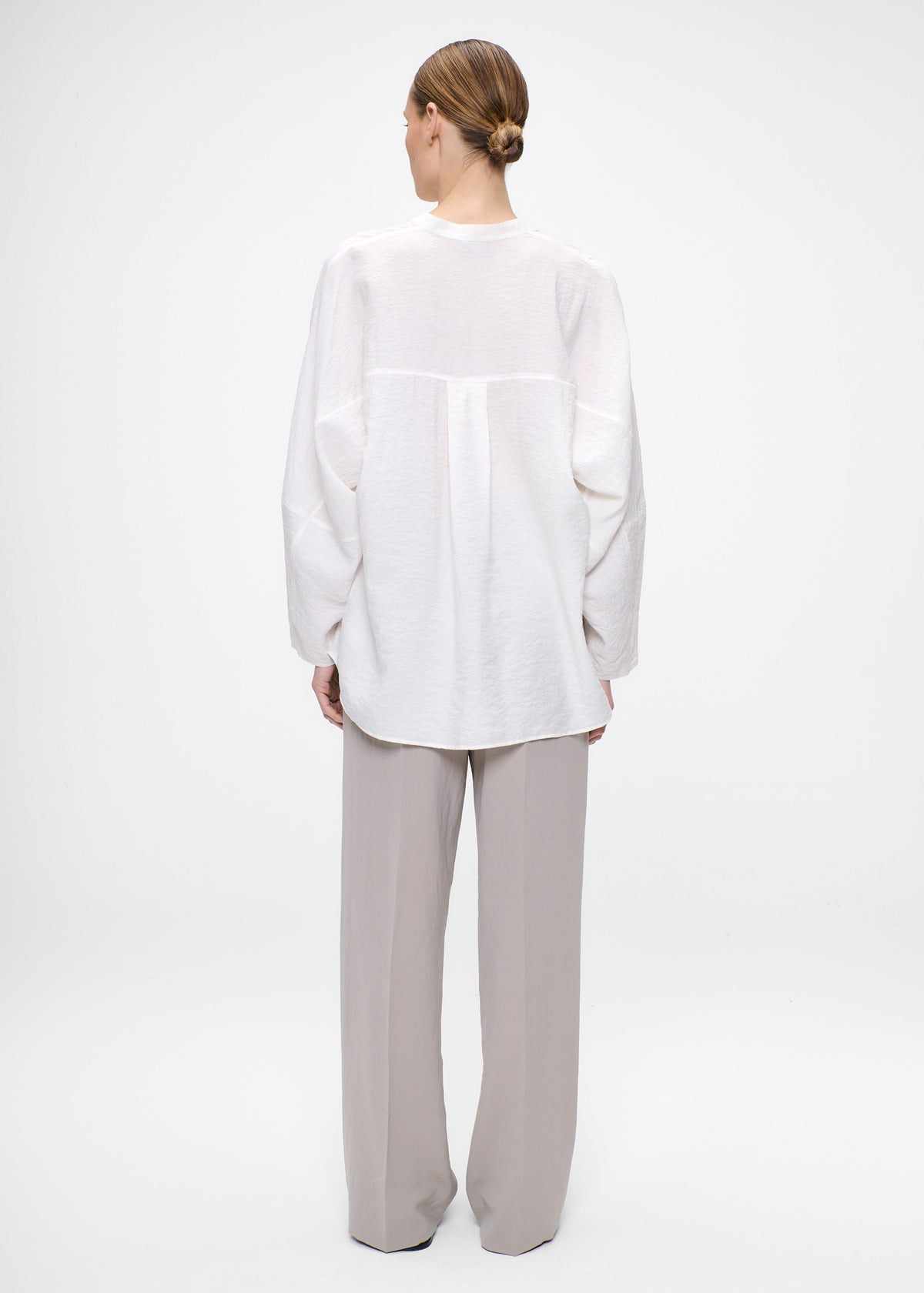#color_off white