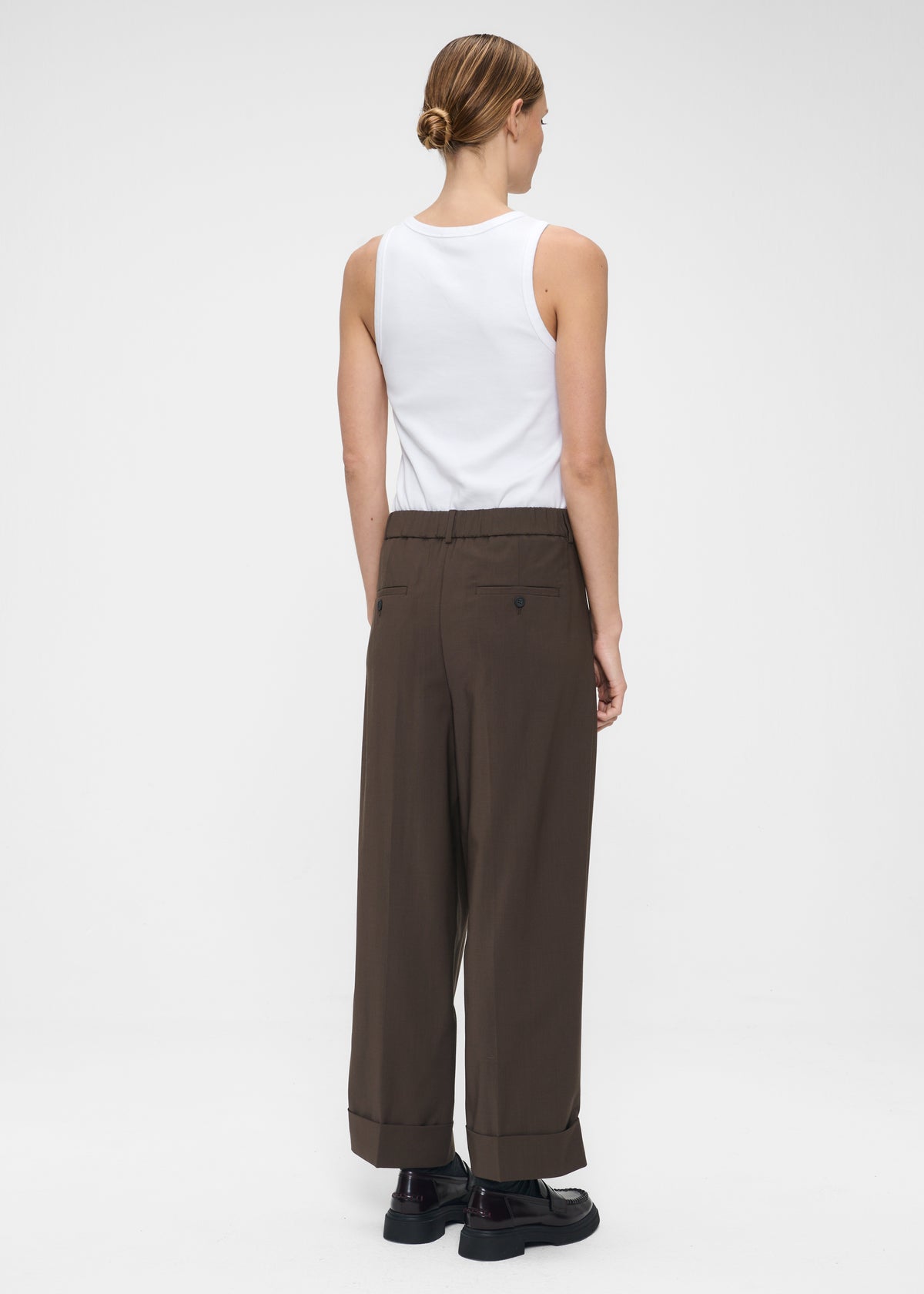 #color_smokey brown