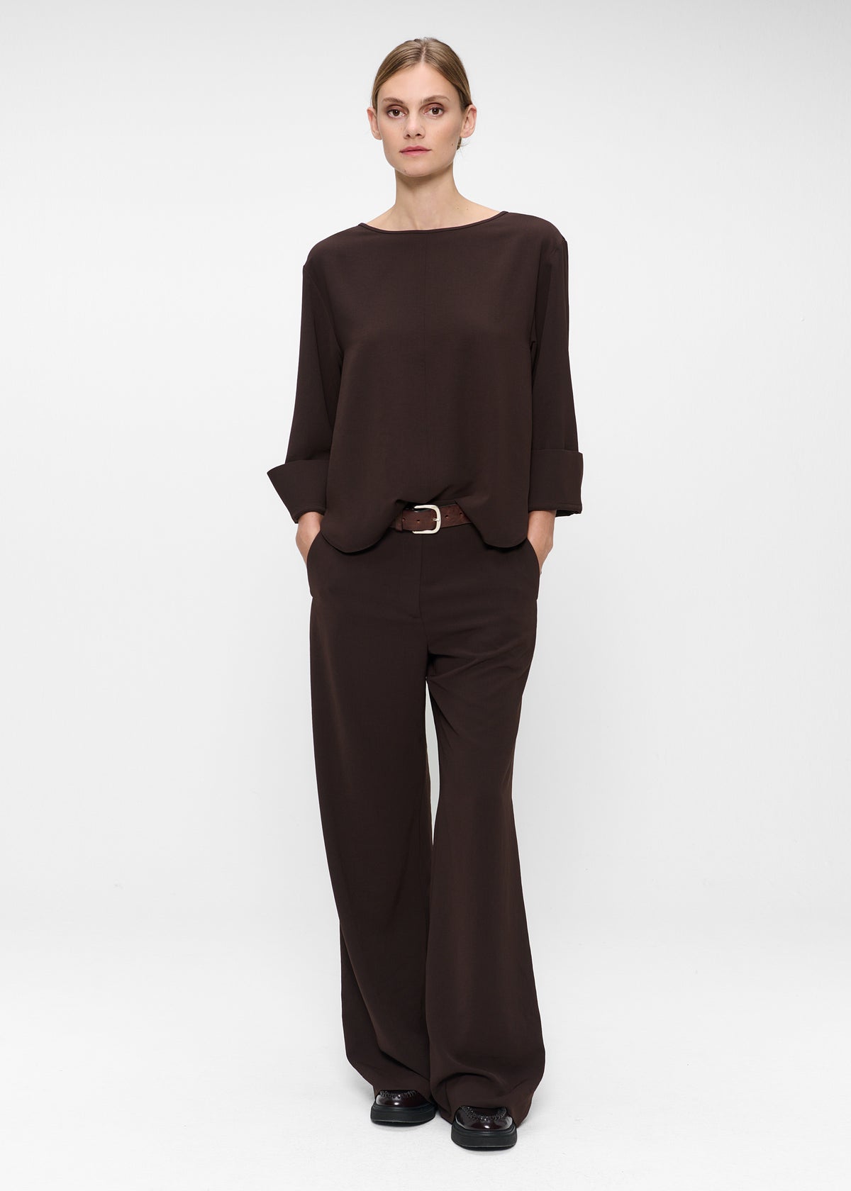 #color_dark brown