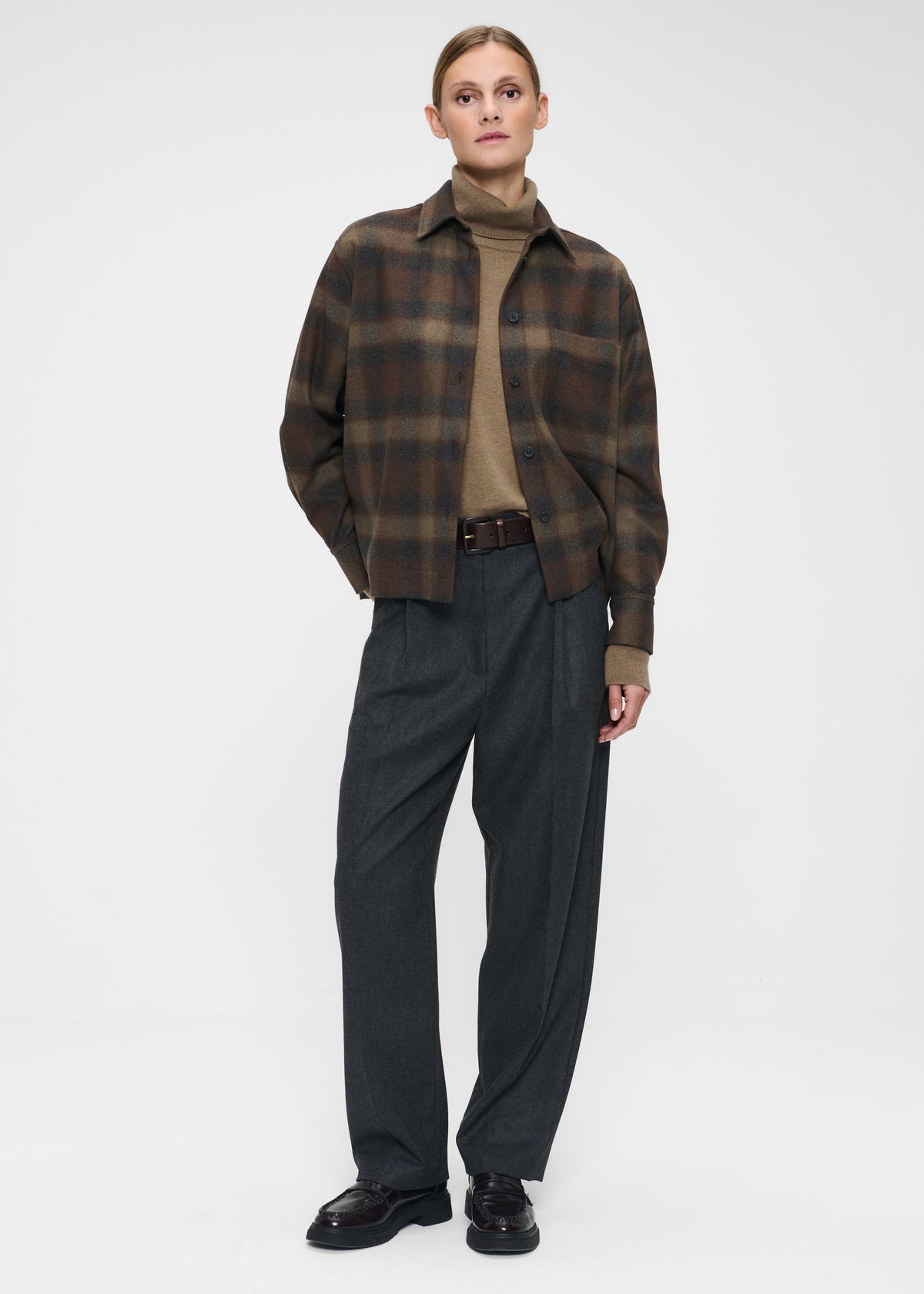 #color_khaki green