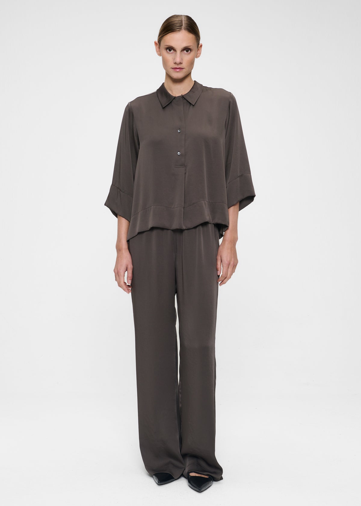 #color_smokey brown