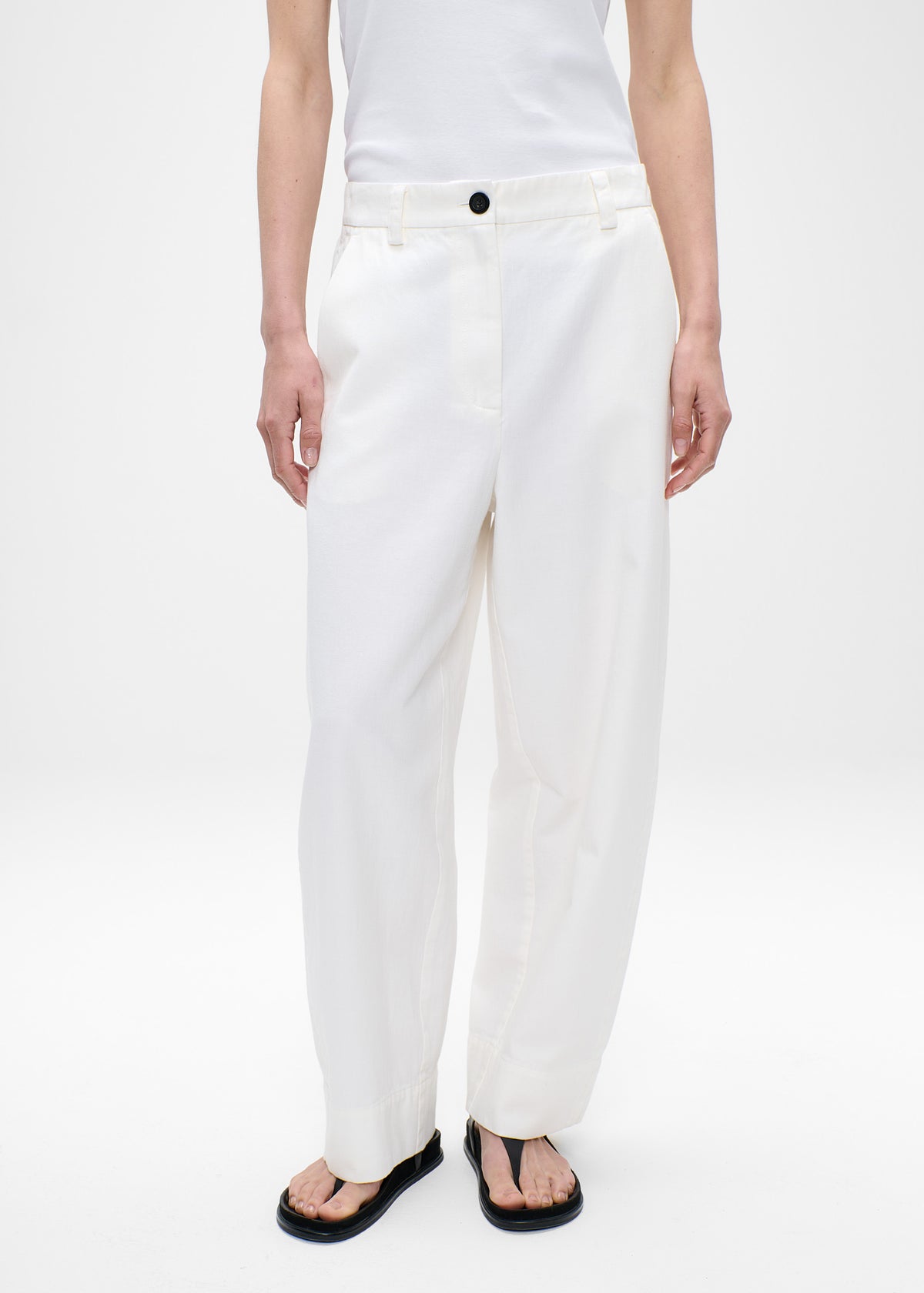 #color_off white