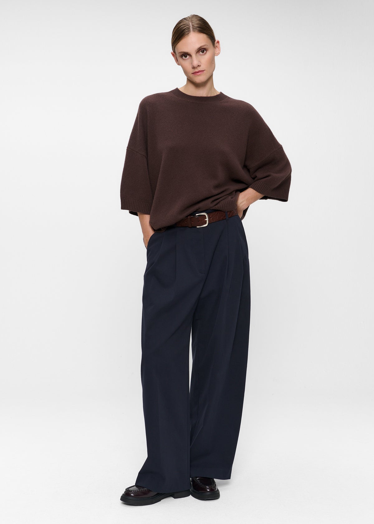 #color_dark brown